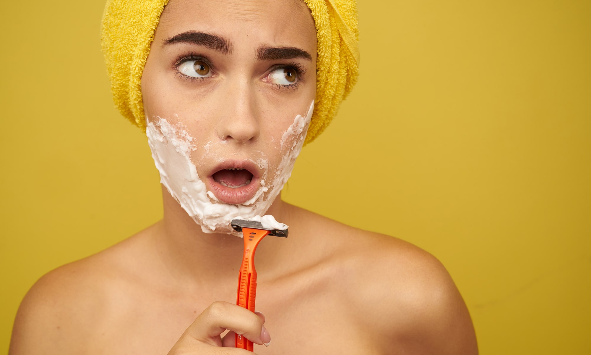 indepartarea parului facial