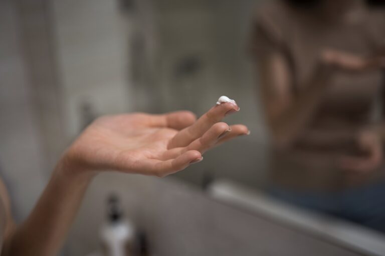 Cuperoza: Simptome și cel mai bun tratament dermatologic ️ Clinica Medlink