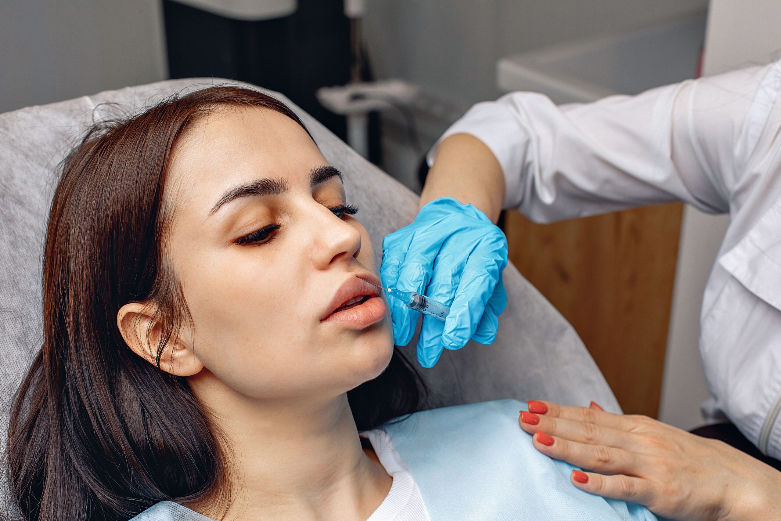 consultatie-injectare-acid-hialuronic-dolj Consultație pentru injectare cu acid hialuronic Dolj la Clinica Medlink