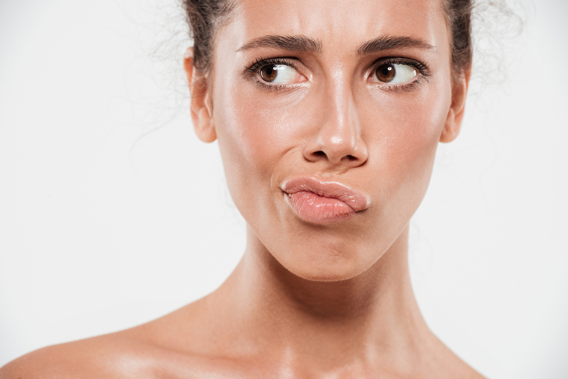 corectare-buze-asimetrice-acid-hialuronic Corectarea buzelor asimetrice prin injectare cu acid hialuronic